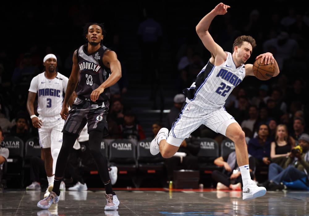 的表现充满 的表现充满